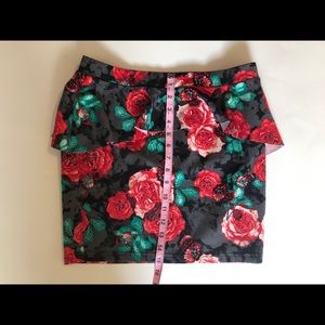Candie's Skirts - Candies Brand Medium Professional Floral Skirt Candie's Skirts - Candies Brand Medium Professional Floral Skirt